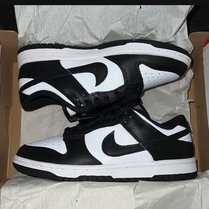 Black & White Panda Dunks size 5 brand new never worn